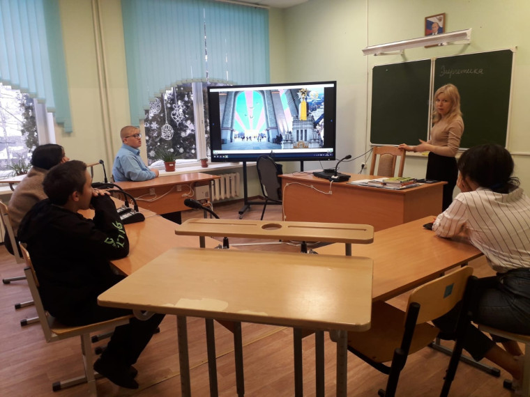 Сегодня школьники узнали о профессиях и достижениях в сфере топливно-энергетического комплекса (ТЭК).