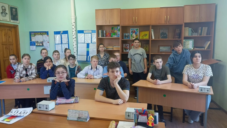 "Много профессий хороших и важных".
